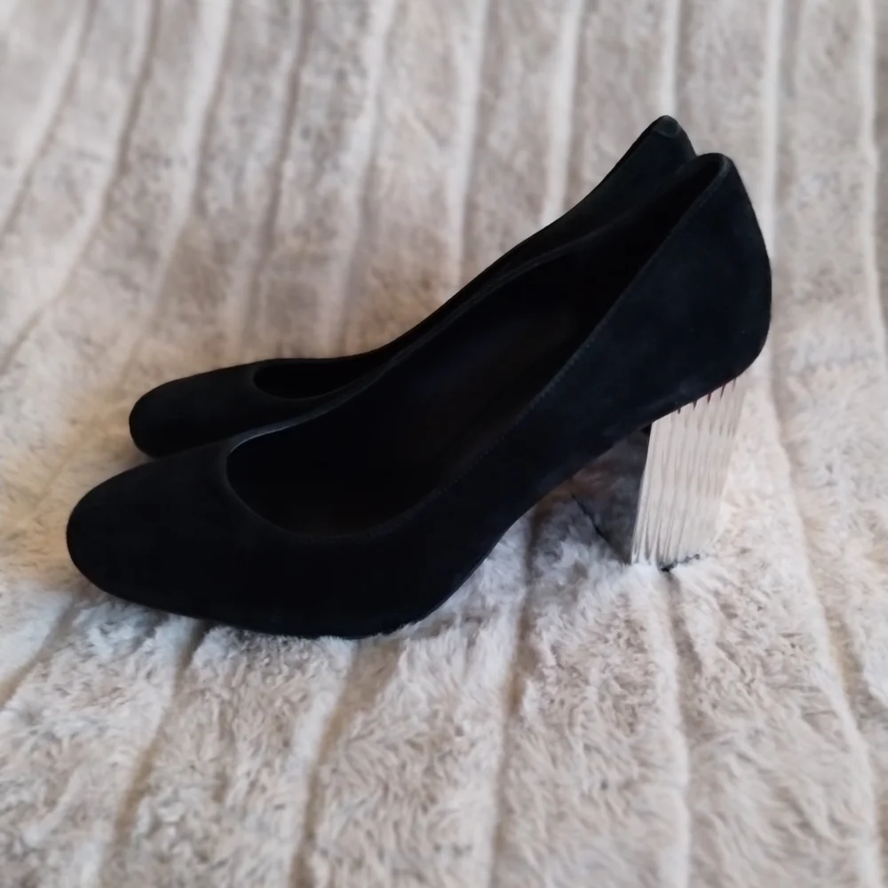 Michael Kors Black Suede Block Heel Pumps Statement Metallic Heel Designer